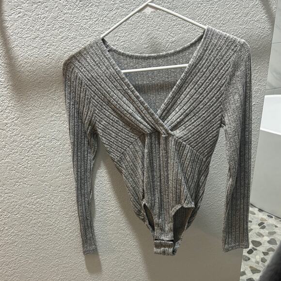 SHEIN Gray Ribbed Tie Front Bodysuit - Picture 1 of 3